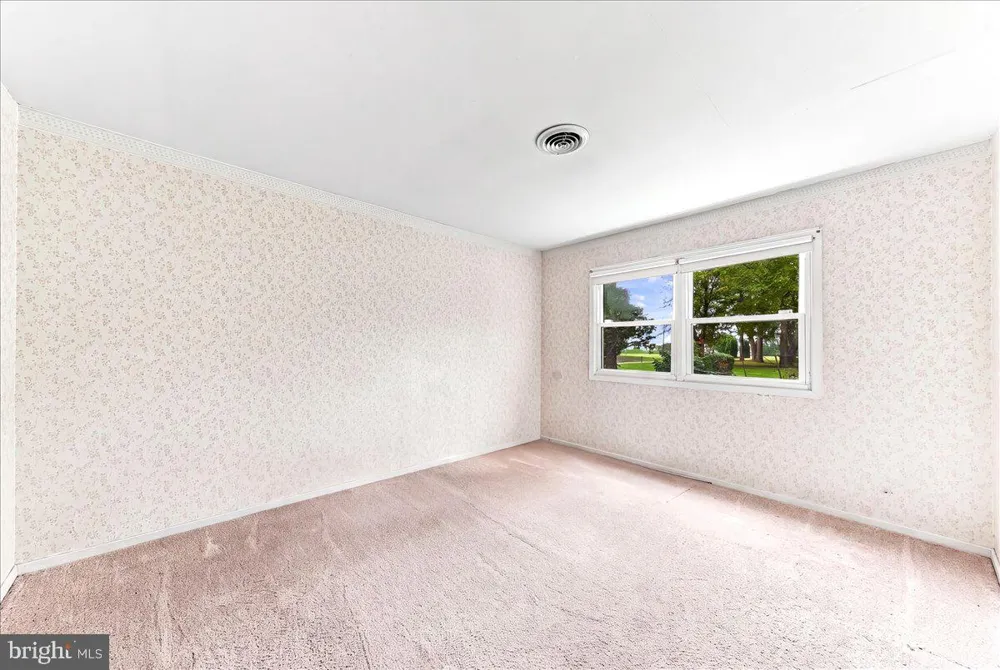 1 W FAIRWAYS CIRCLE Smyrna, DE 19977