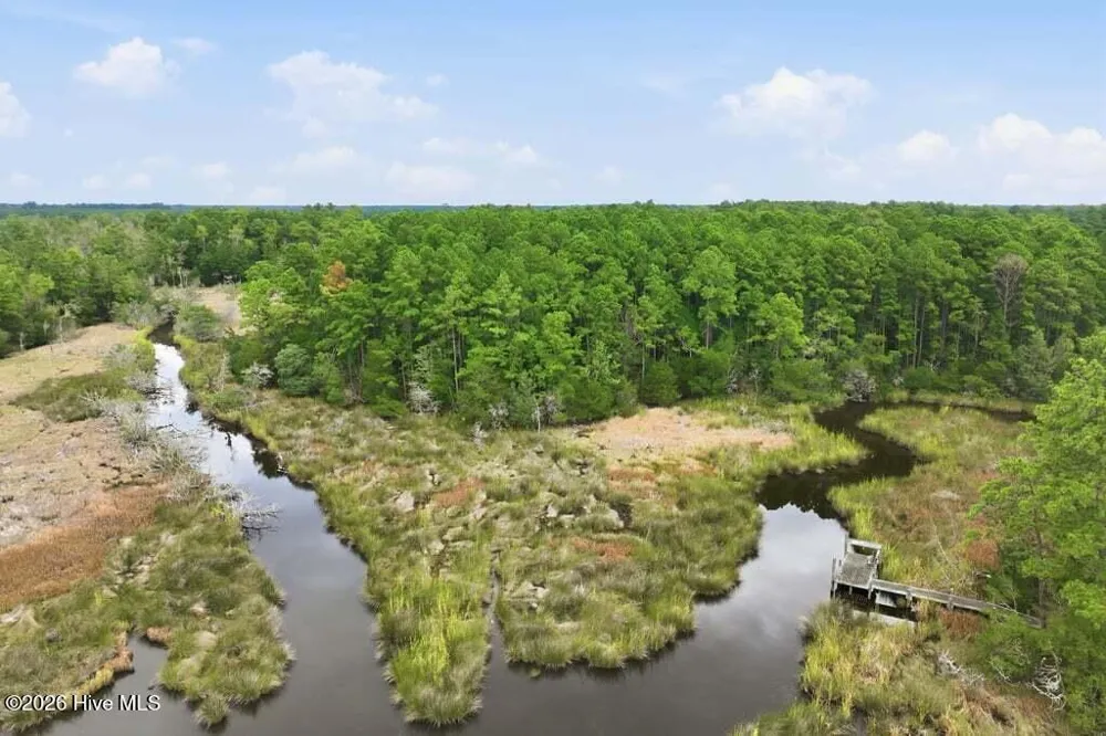 102 Cummins Creek Road Beaufort, NC 28516