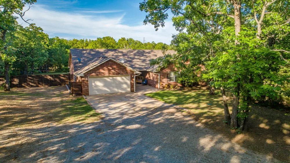 216 Peaceable Ridge McAlester, OK 74501