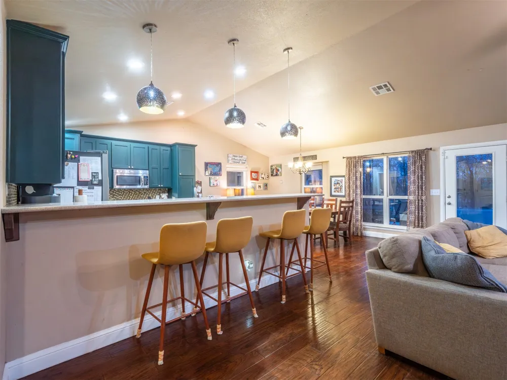 216 Peaceable Ridge McAlester, OK 74501