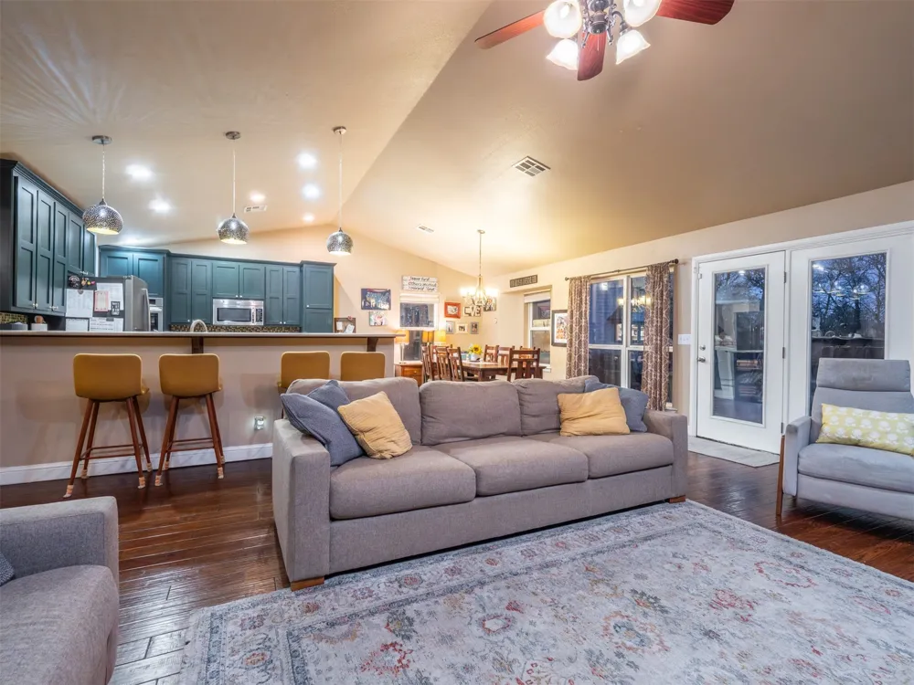 216 Peaceable Ridge McAlester, OK 74501
