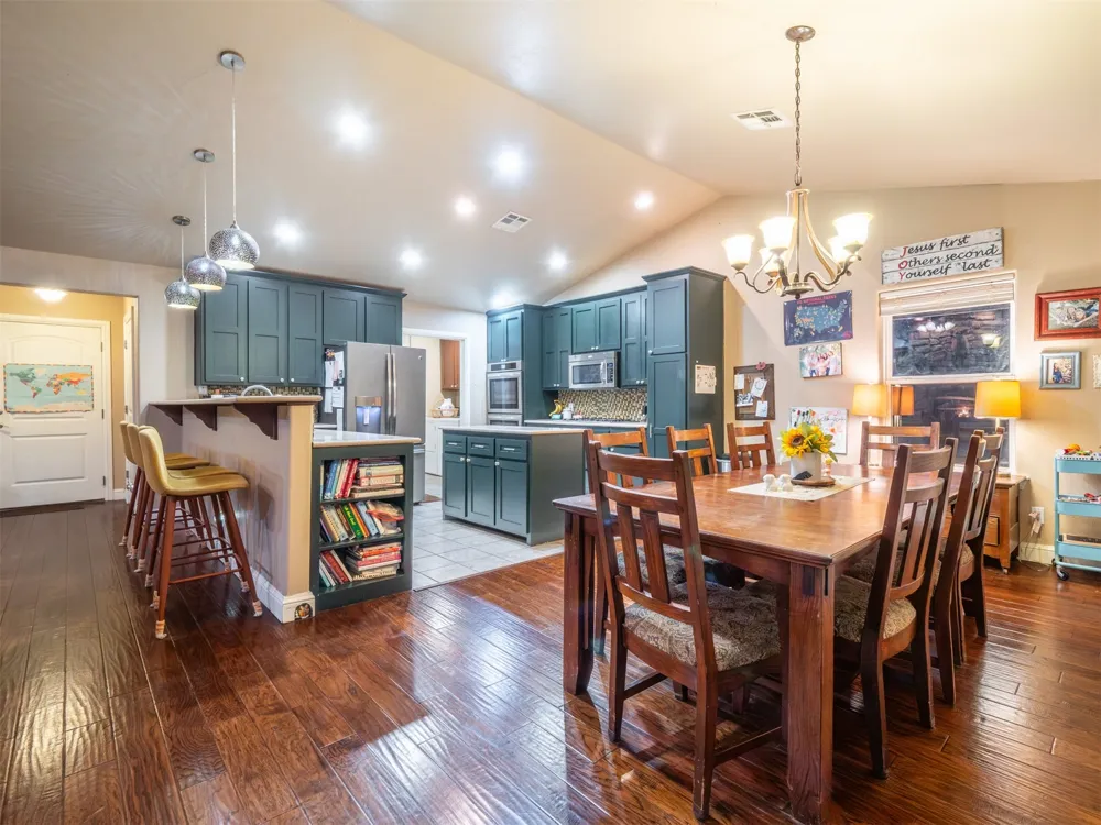 216 Peaceable Ridge McAlester, OK 74501