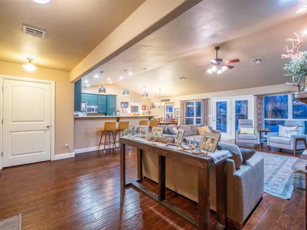 216 Peaceable Ridge McAlester, OK 74501