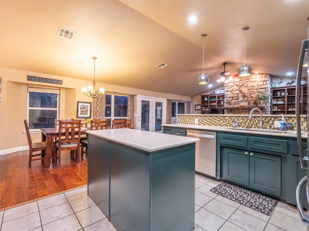 216 Peaceable Ridge McAlester, OK 74501