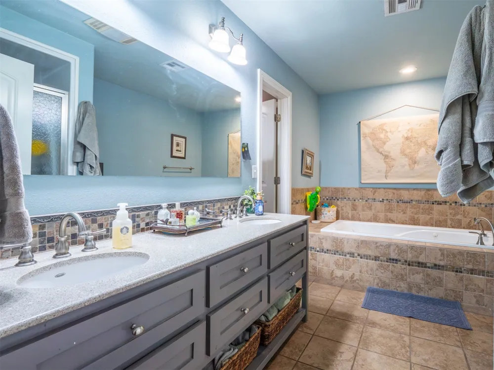 216 Peaceable Ridge McAlester, OK 74501