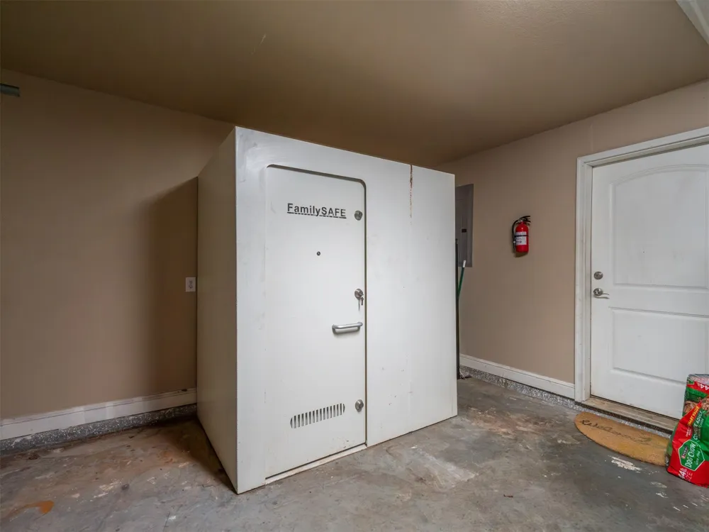 216 Peaceable Ridge McAlester, OK 74501