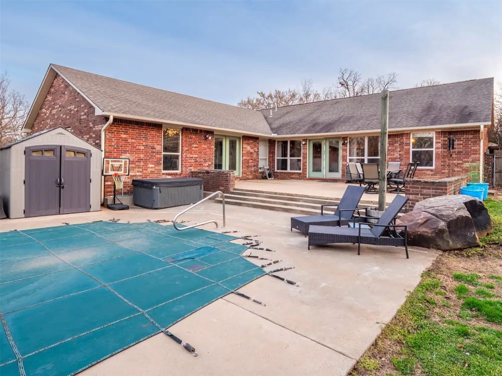 216 Peaceable Ridge McAlester, OK 74501