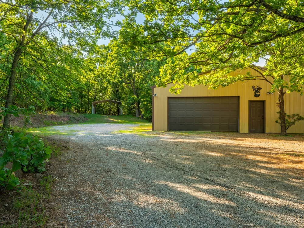 216 Peaceable Ridge McAlester, OK 74501