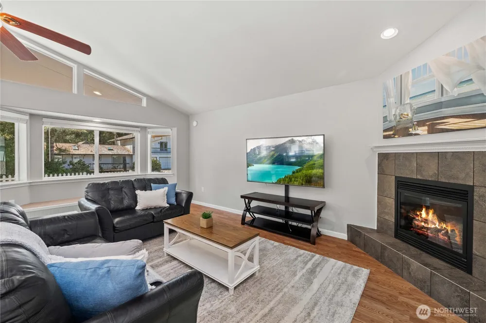 378 Eridani Loop SE Ocean Shores, WA 98569