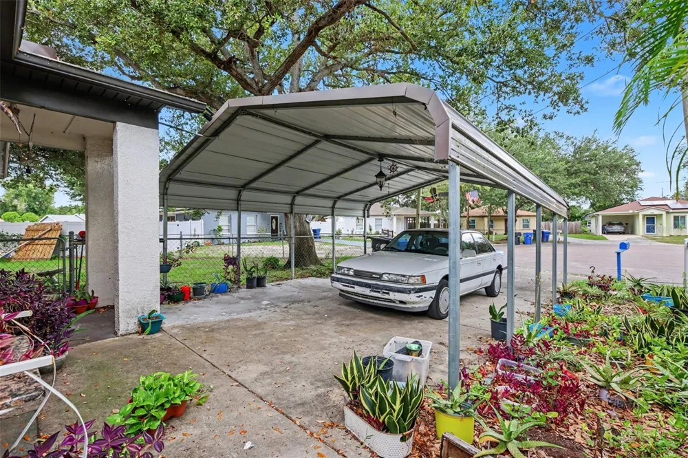 1506 FISH FIN COURT Tampa, FL 33619