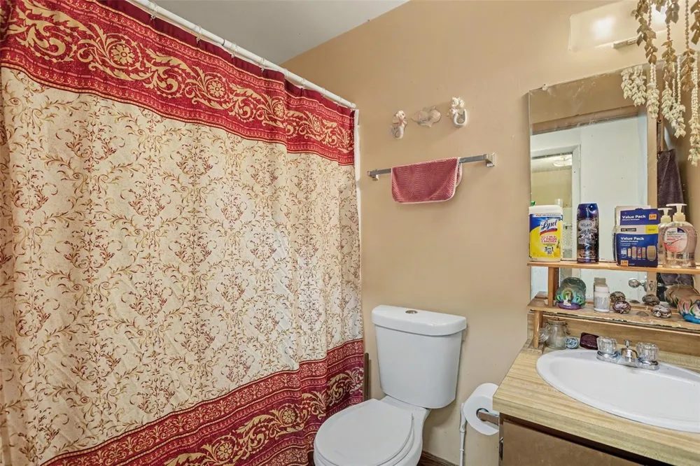 1506 FISH FIN COURT Tampa, FL 33619
