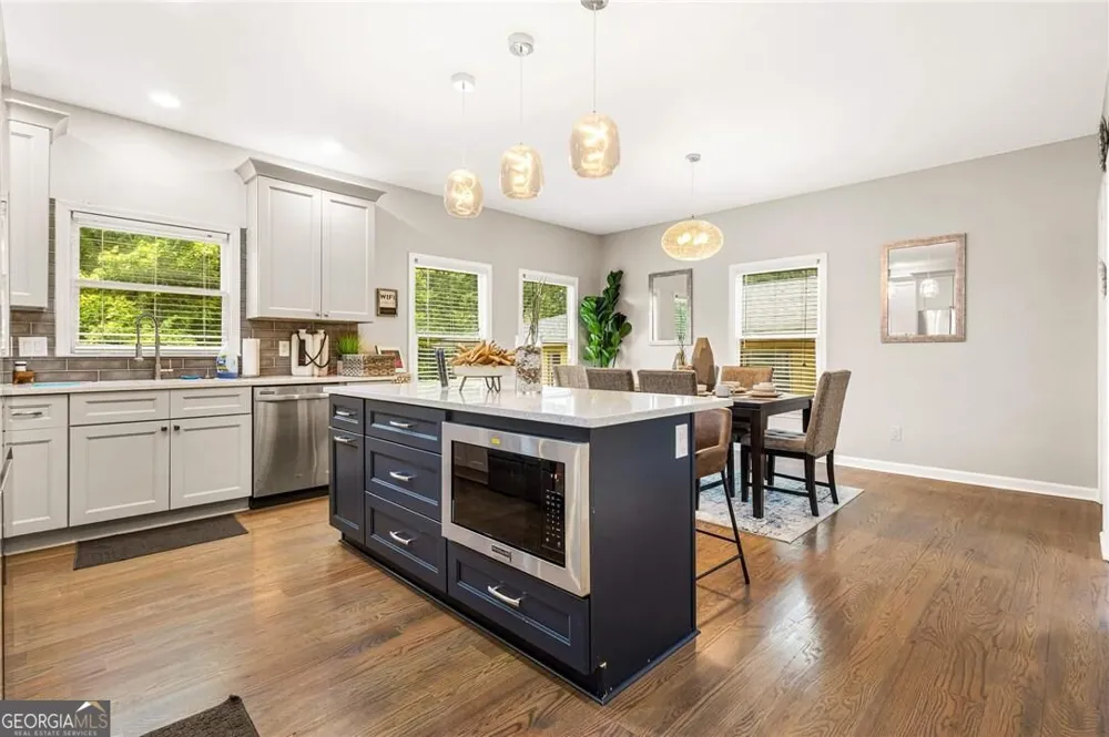 573 Ira ST SW Atlanta, GA 30312