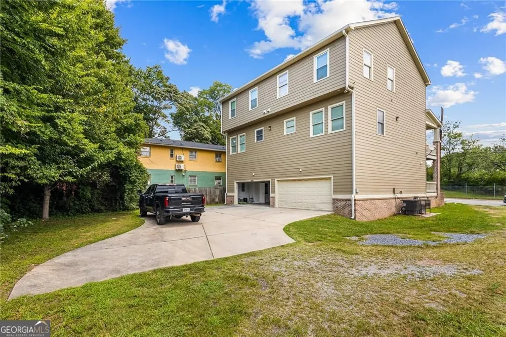 573 Ira ST SW Atlanta, GA 30312