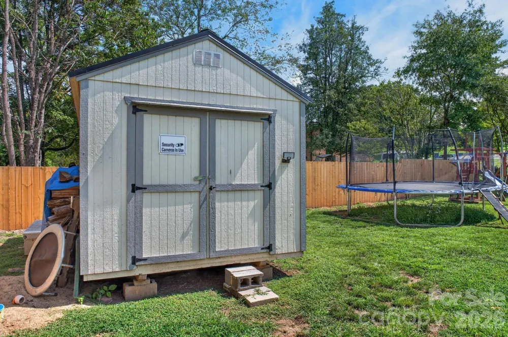 2559 Sweetbriar Circle Lenoir, NC 28645