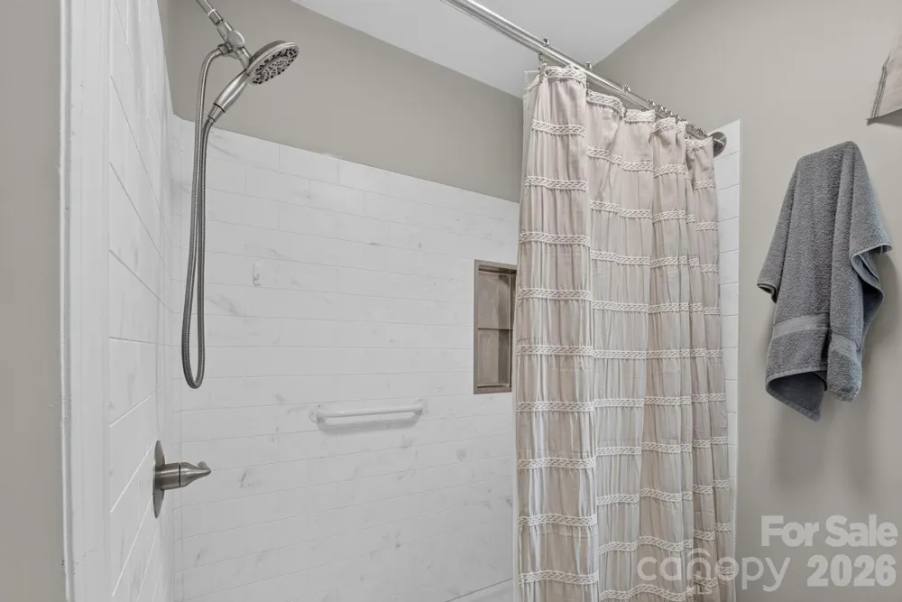 2559 Sweetbriar Circle Lenoir, NC 28645