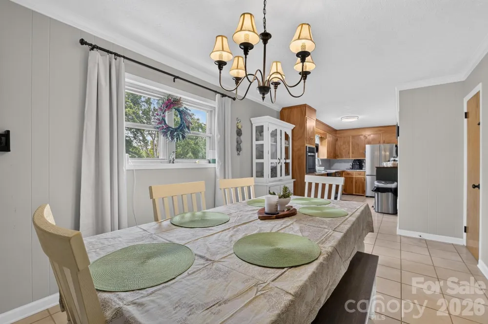 2559 Sweetbriar Circle Lenoir, NC 28645