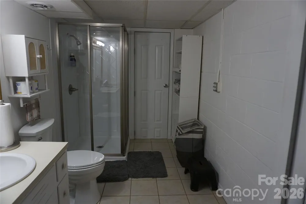 2559 Sweetbriar Circle Lenoir, NC 28645