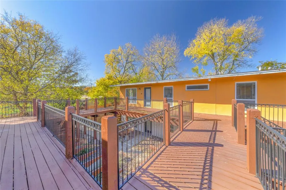 1917 Barge Street #204 Austin, TX 78745