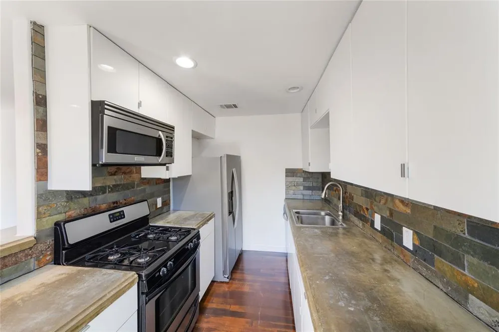 1917 Barge Street #204 Austin, TX 78745