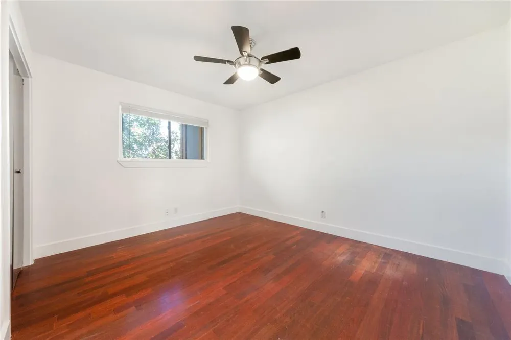 1917 Barge Street #204 Austin, TX 78745