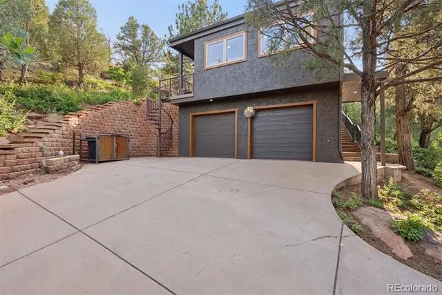 127 Via Vallecito Manitou Springs, CO 80829