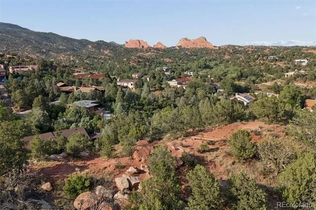 127 Via Vallecito Manitou Springs, CO 80829