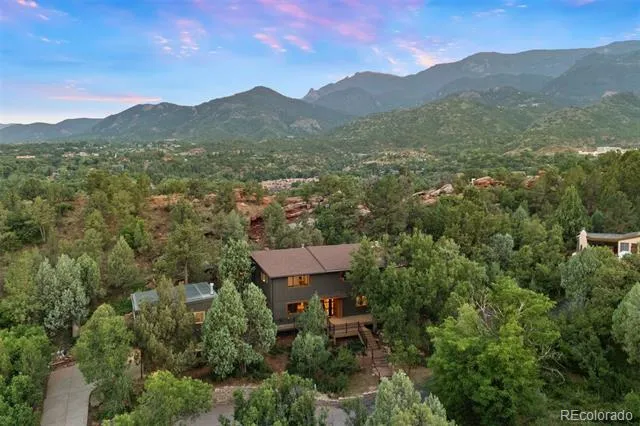 127 Via Vallecito Manitou Springs, CO 80829