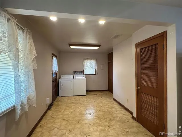 9735 County Road 7 Longmont, CO 80504