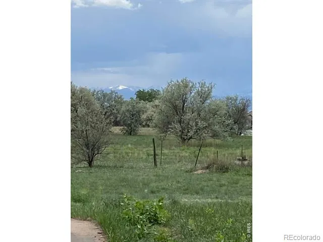 9735 County Road 7 Longmont, CO 80504