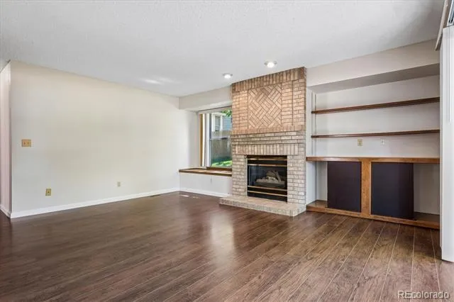 471 W Jamison Place Littleton, CO 80120