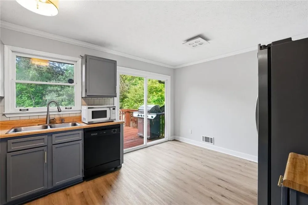 3262 Summer Wood Circle Snellville, GA 30039