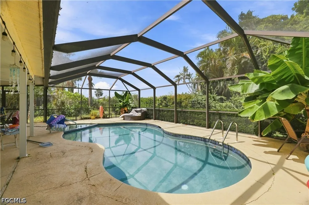 Beechwood Lake Drive Naples, FL 34112