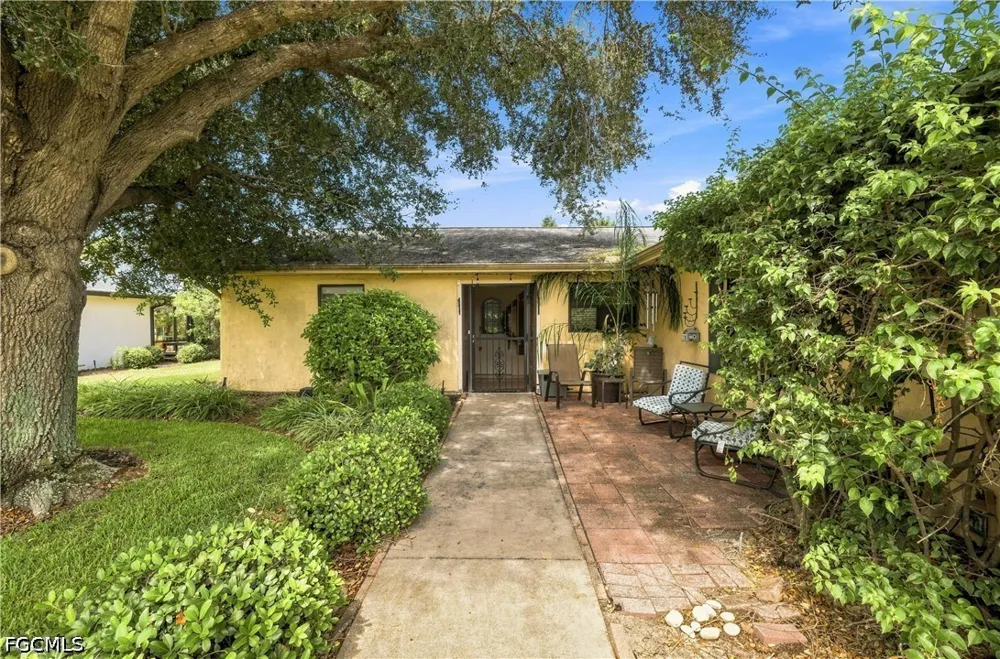 Beechwood Lake Drive Naples, FL 34112
