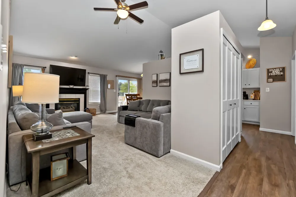 860 Knollwood Circle South Lyon, MI 48178