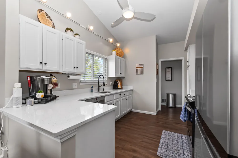 860 Knollwood Circle South Lyon, MI 48178