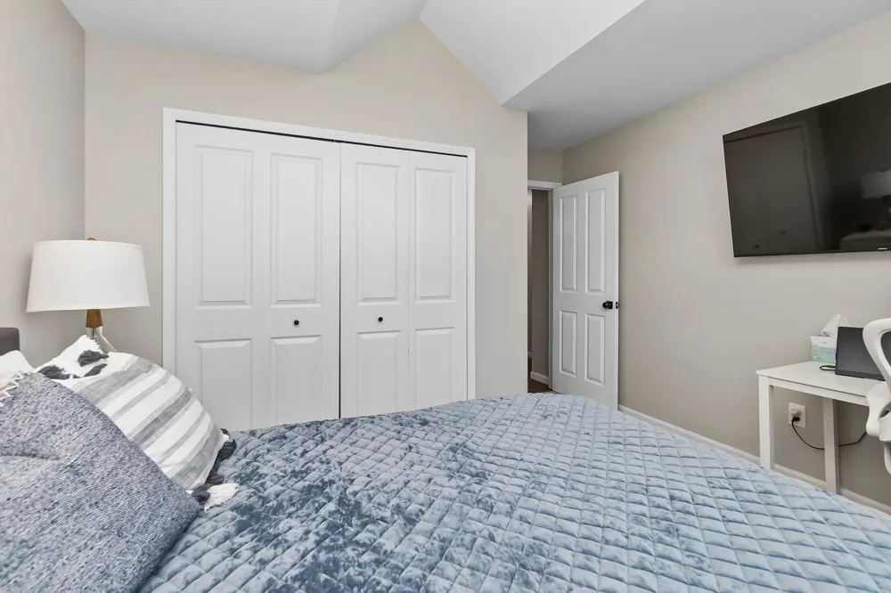 860 Knollwood Circle South Lyon, MI 48178