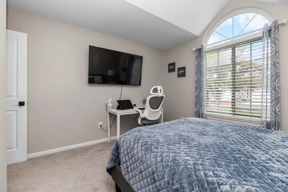 860 Knollwood Circle South Lyon, MI 48178