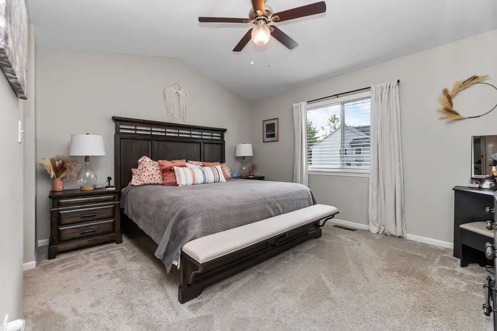 860 Knollwood Circle South Lyon, MI 48178