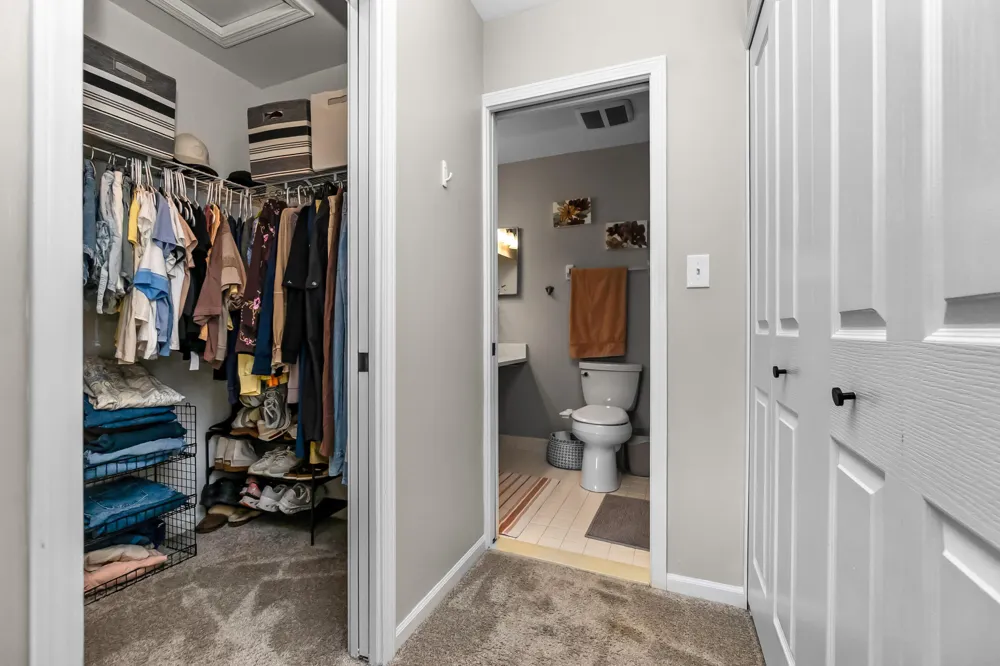 860 Knollwood Circle South Lyon, MI 48178