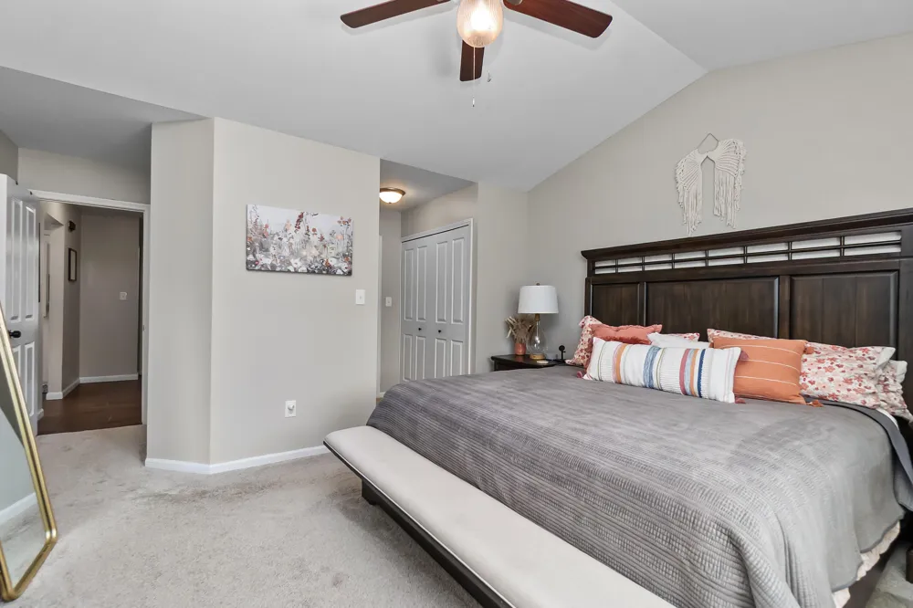 860 Knollwood Circle South Lyon, MI 48178