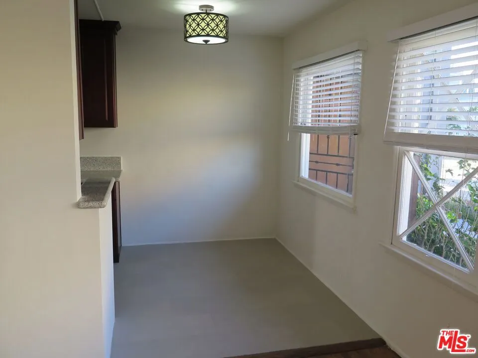 833 Kingsley Drive #2 Los Angeles, CA 90029