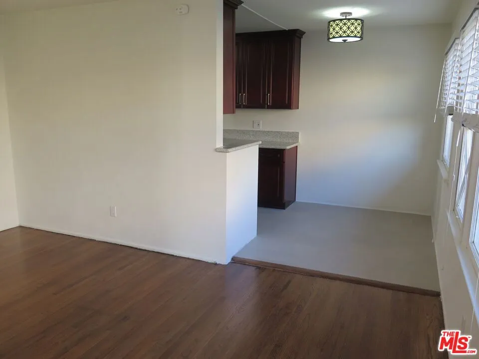 833 Kingsley Drive #2 Los Angeles, CA 90029