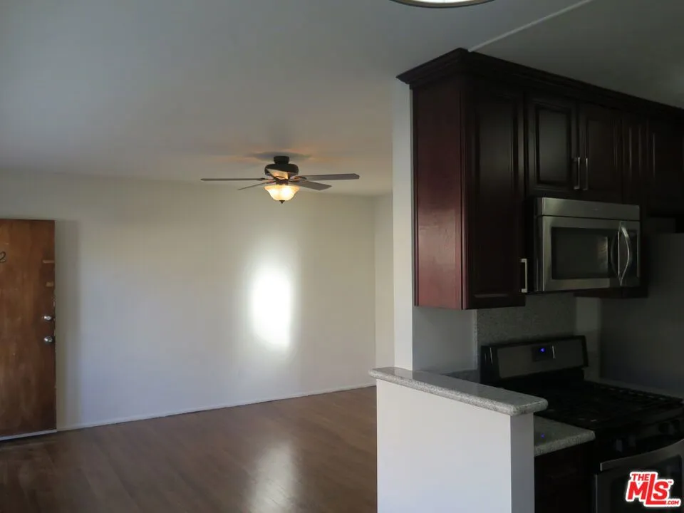 833 Kingsley Drive #2 Los Angeles, CA 90029