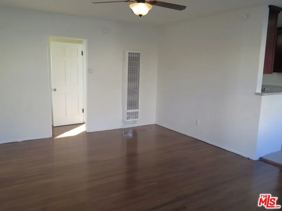 833 Kingsley Drive #2 Los Angeles, CA 90029