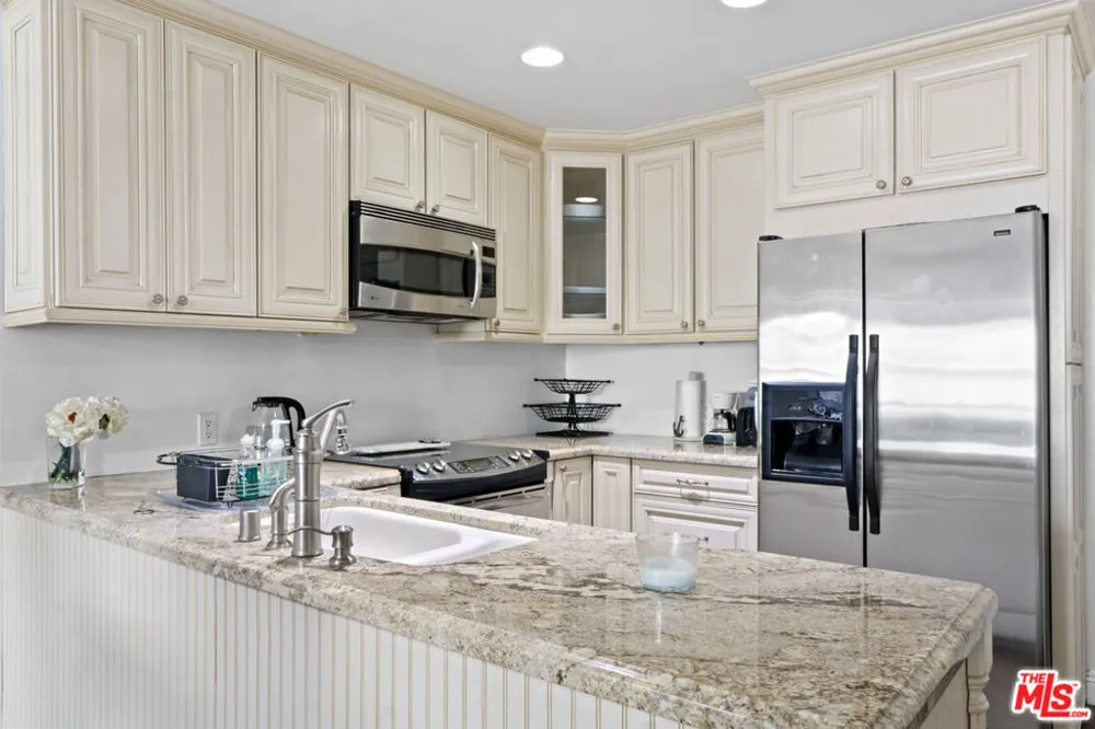 10751 Wilshire Boulevard #906 Los Angeles, CA 90024