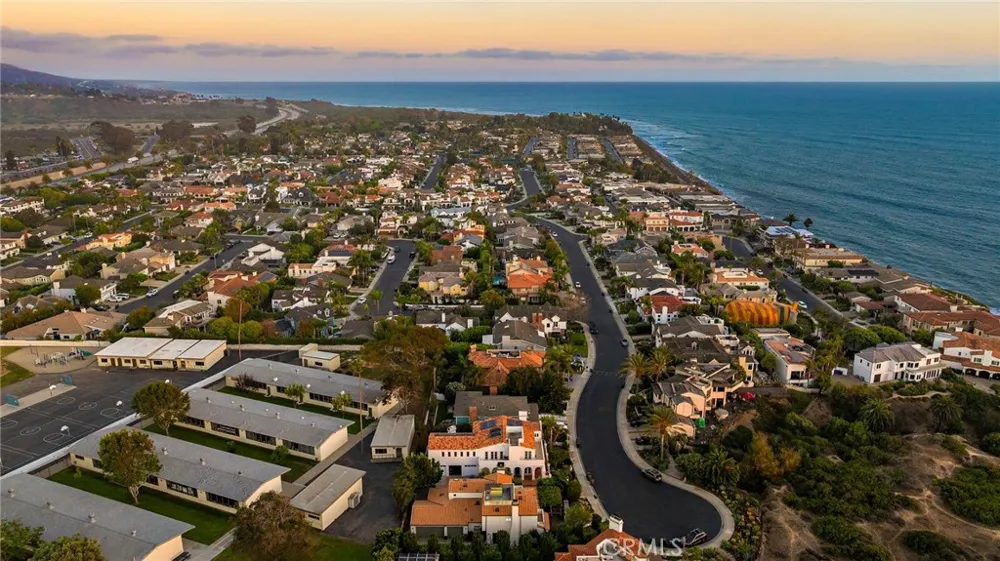 3805 Vista Azul San Clemente, CA 92672