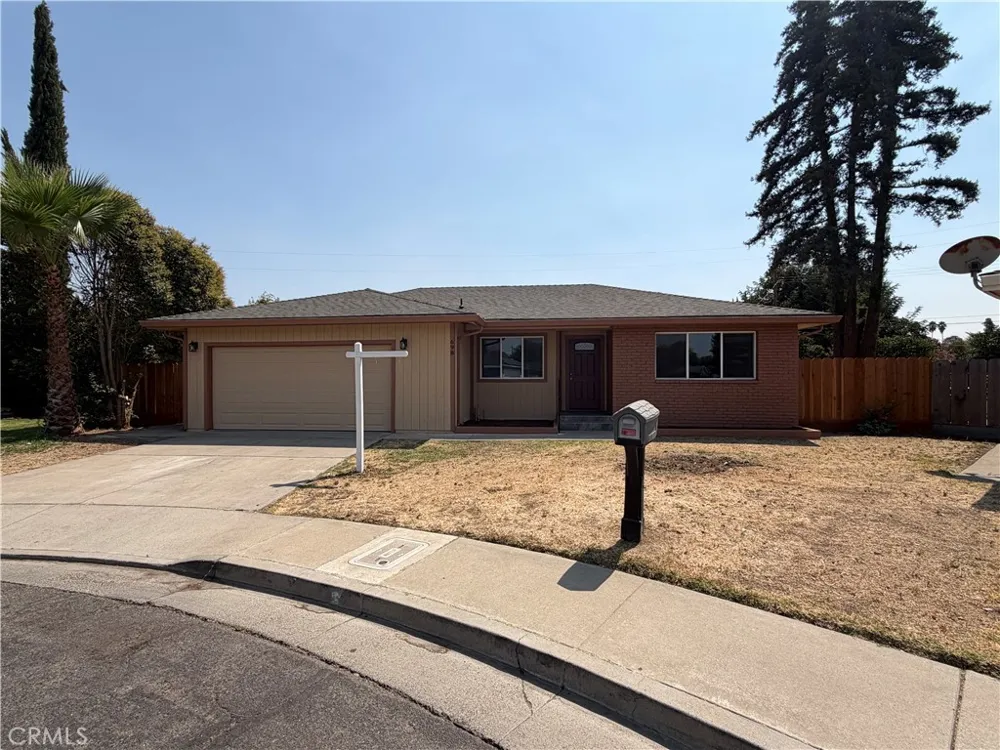 698 Roberts Court Merced, CA 95340