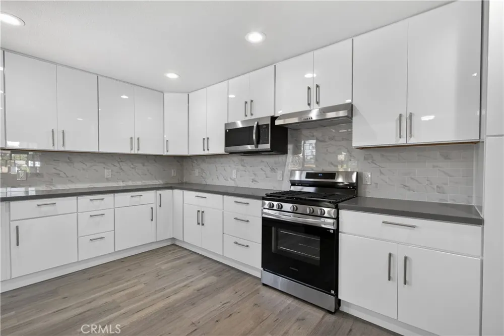 698 Roberts Court Merced, CA 95340