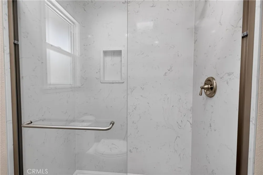 698 Roberts Court Merced, CA 95340
