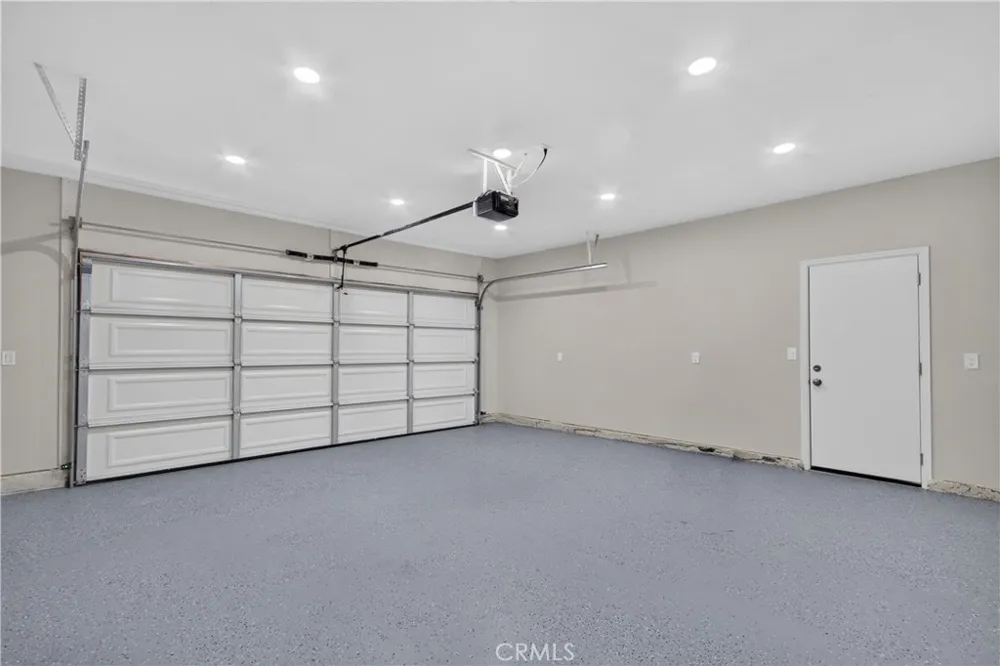698 Roberts Court Merced, CA 95340
